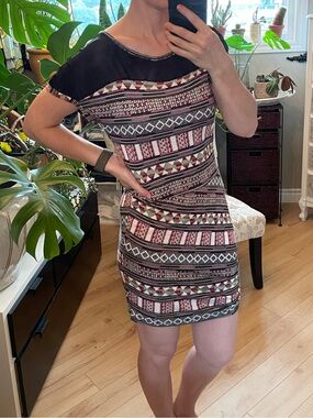 Women’s Vera Moda Short Sleeve Patterned Bodycon Mini Dress